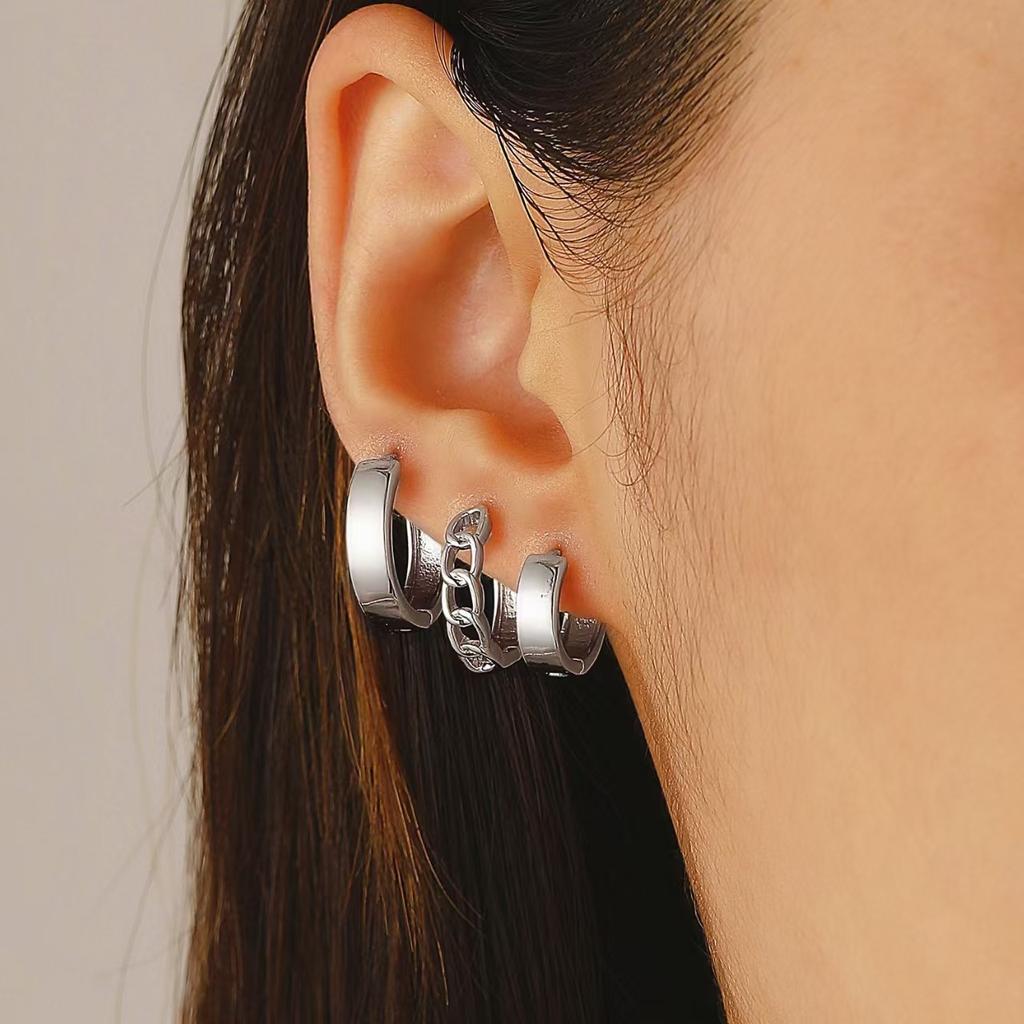Cross-border Simple Earrings, High-end Niche Men's and Women's European and American Alloy Earrings, Personalized Temperament, Rock Punk Earrings.