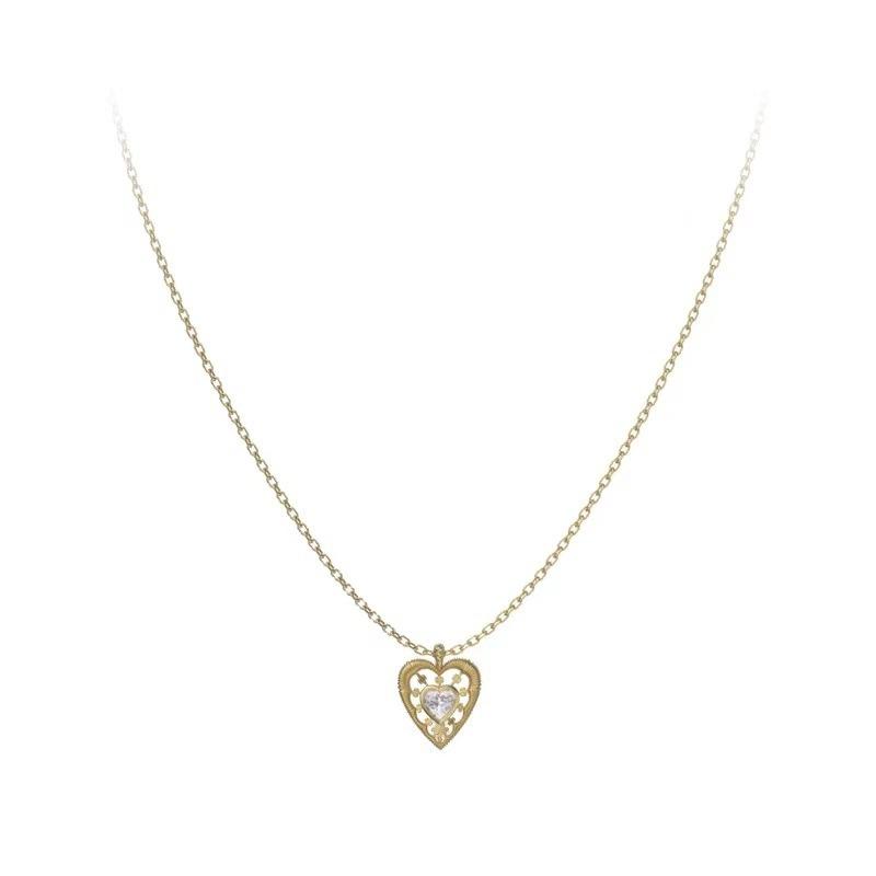 Gold necklace female French retro exquisite niche design stacked wearing love collarbone chain commuting versatile