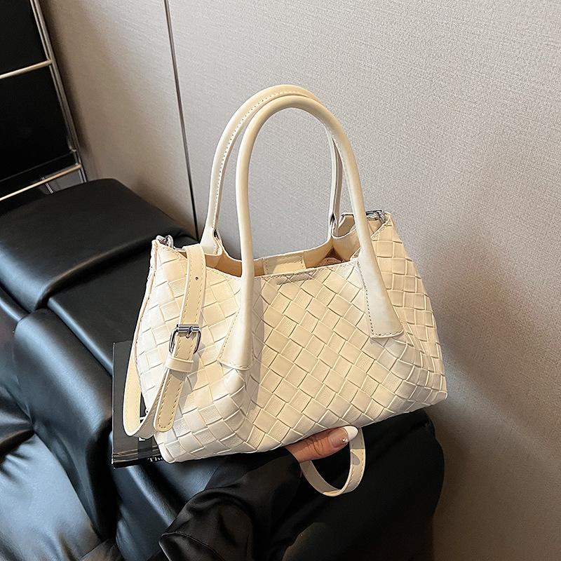 Niche woven vegetable basket bag women's 2025 new fashion and leisure simple crossbody handbag large capacity
