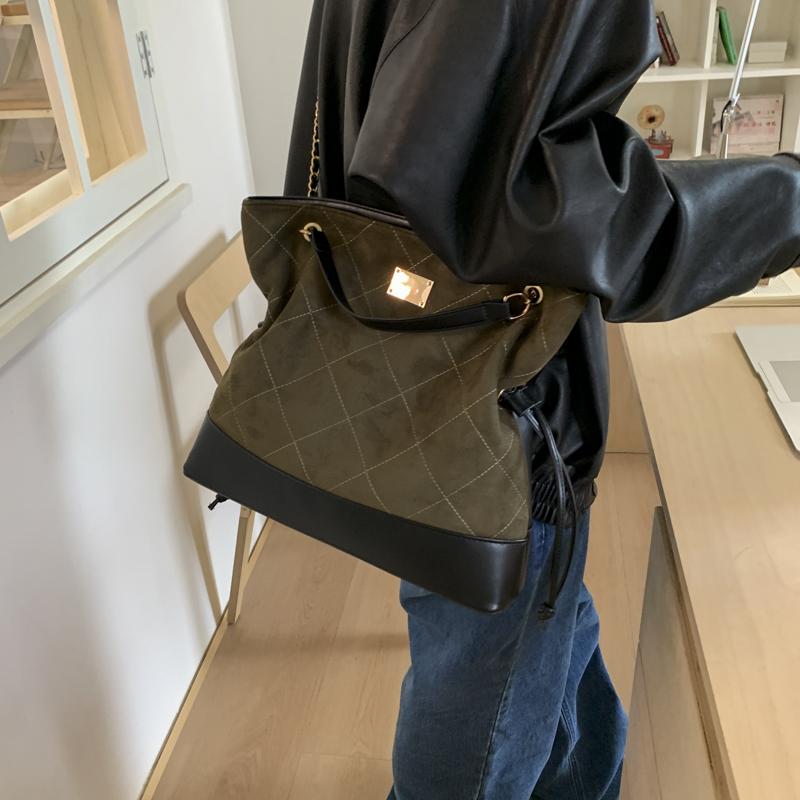 Lingge Chain Bag Vintage Bucket Bag Women's Stitching Shoulder Bag Commuter Crossbody Bag
