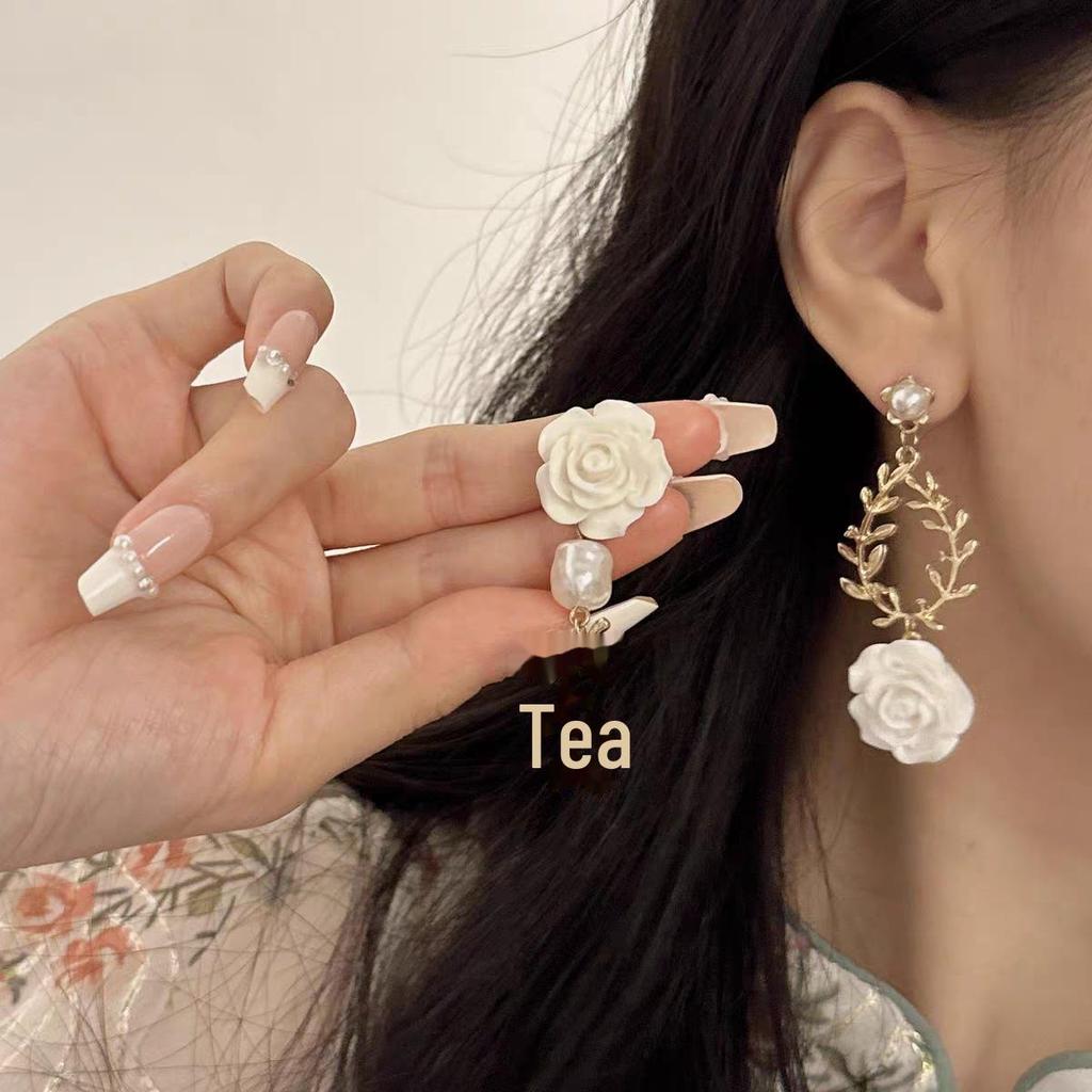 "Rouge Button" Französische Retro Weinrot Rosenperlen Ohrringe für Damen - Cheongsam-Stil mit Silberstift.