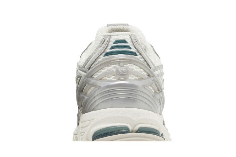 New Balance 1906R Silver Metallic Sea Salt