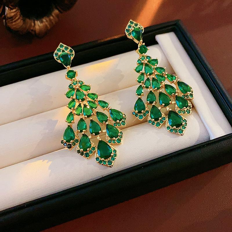 Orecchini Vintage a Forma di Pera con Perle e Intarsi di Diamanti - Stile Retrò, Lusso Leggero, Design di Alta Gamma