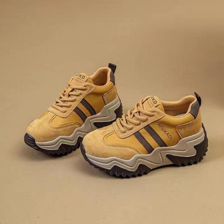 2025 Four Seasons Versatile Retro Wind Soft Sole Casual Shoes Platform Women's Shoes Leather Surface Comfortable Soft Surface