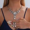 Europeisk & Amerikansk Mode Lätt Lyx Vattendroppe Blomma Halsband & Örhänge Set - Elegant & Utsökt