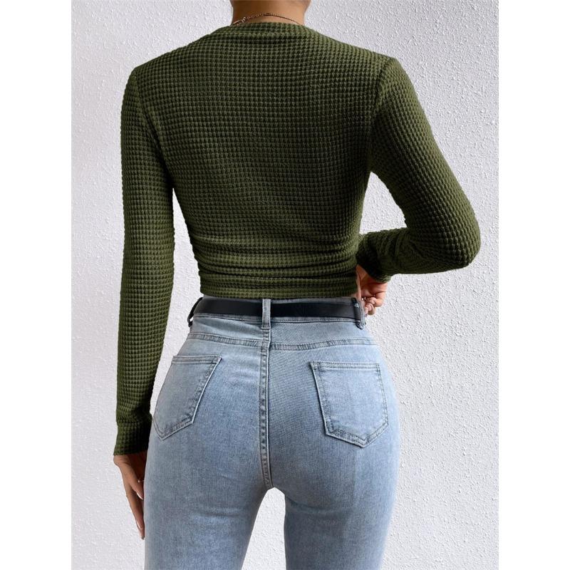 Vielseitiges Slim-Fit Damen-T-Shirt mit Karomuster und langen Ärmeln