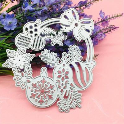 Troqueles de corte de acero al carbono con forma de copo de nieve navideño para hacer uno mismo, con combinación de frutas colgantes, grabado en relieve de metal, para papel