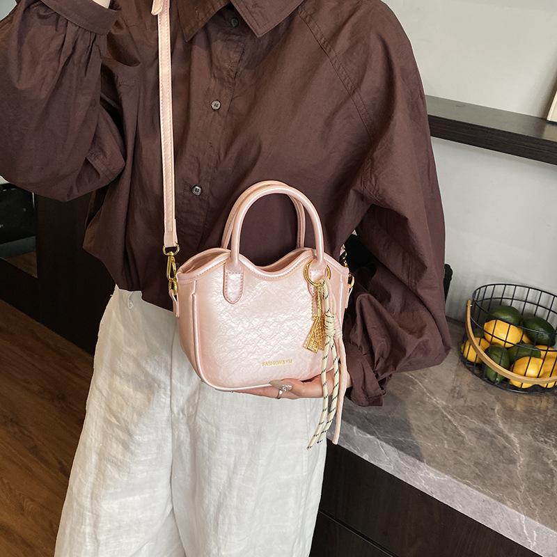 Neue Mode Vielseitige Lässige Umhängetasche Tragbare Eimertasche Glänzende Schultertasche