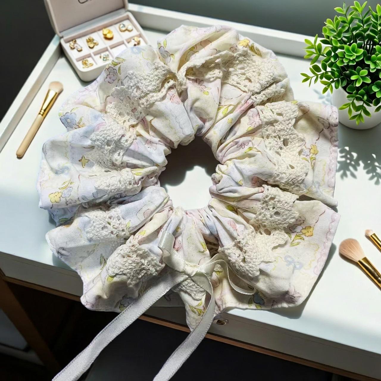 Korean Ditsy Floral Lace Scrunchie: Ballet-Inspired High-End Hair Accessory for Ponytails