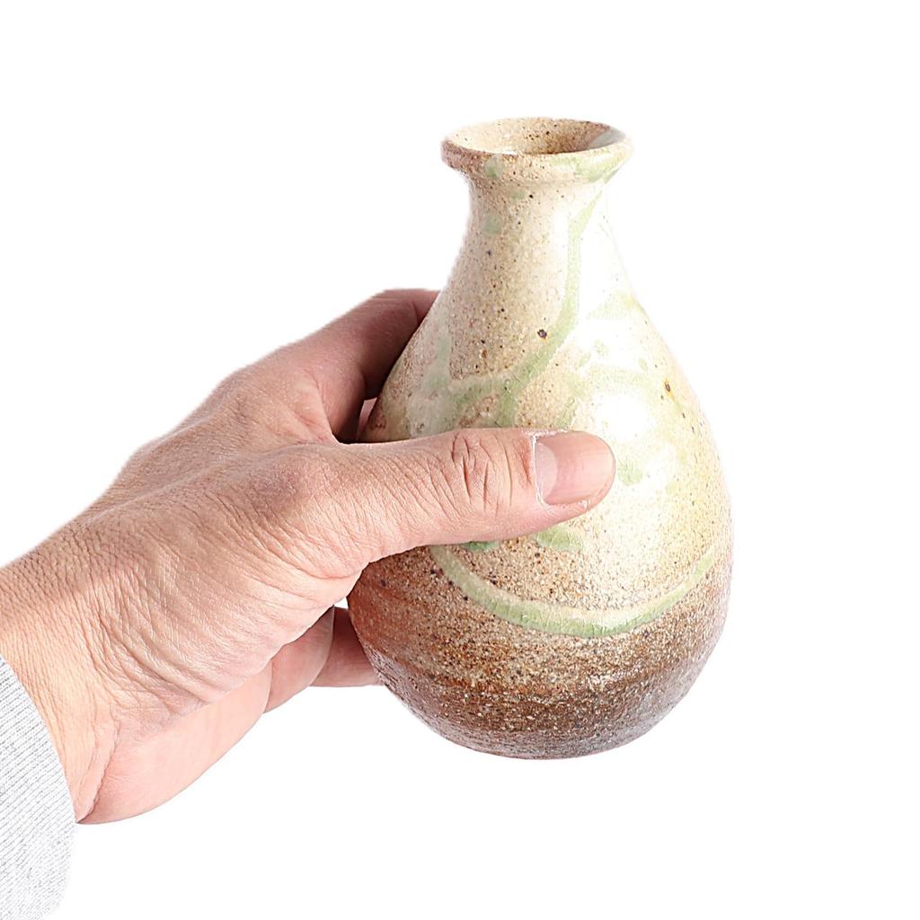 Tori White Folk Craft Sake Bottle "Shigaraki Ware" (440cc) W918-12