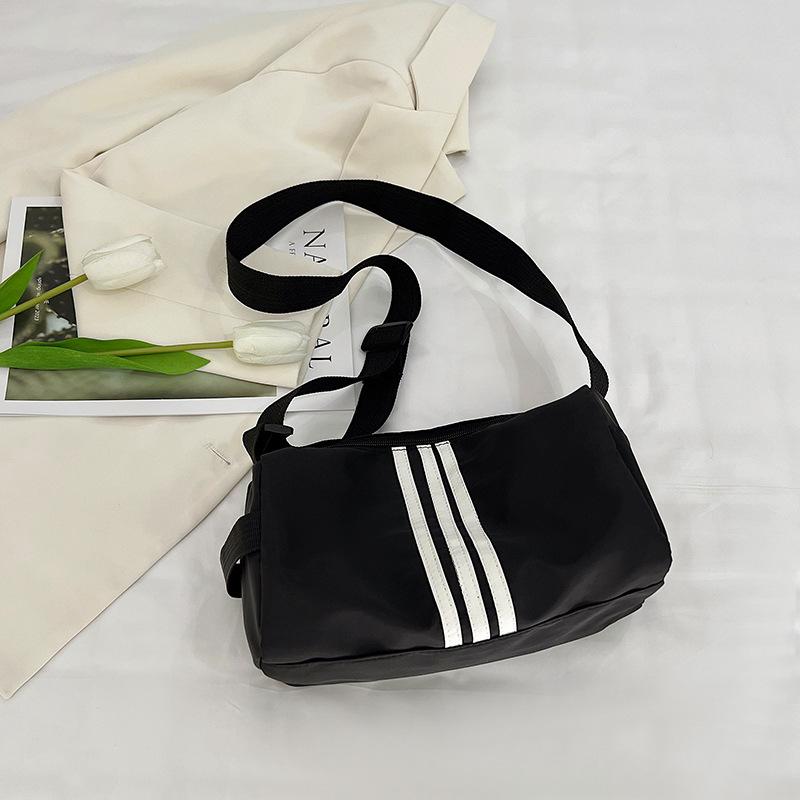 Nylon Cloth Bag Women's Large-capacity Bag 2025 New Casual Striped Shoulder Bag Autumn Casual Broadband Messenger Bag