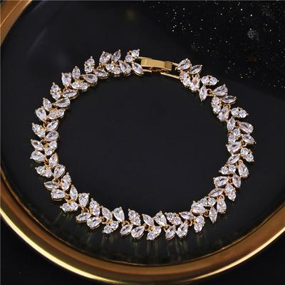 2026 Europäischer und Amerikanischer Neuer Modetrend Accessoires Damen Kreatives Armband Einfaches Zirkon Blattarmband