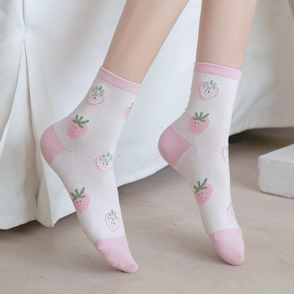 Strawberry Milk Pattern Casual Socks Cute Sports Socks Sweat Absorption Women Cotton Socks