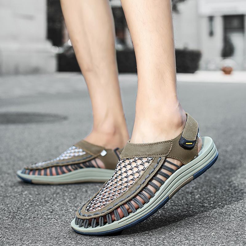 Fashion Lightweight Outdoor Walking Shoes New Men's Breathable Mesh Sandals Slip-on Beach Handmade Flats Summer Sports Shoes for Men