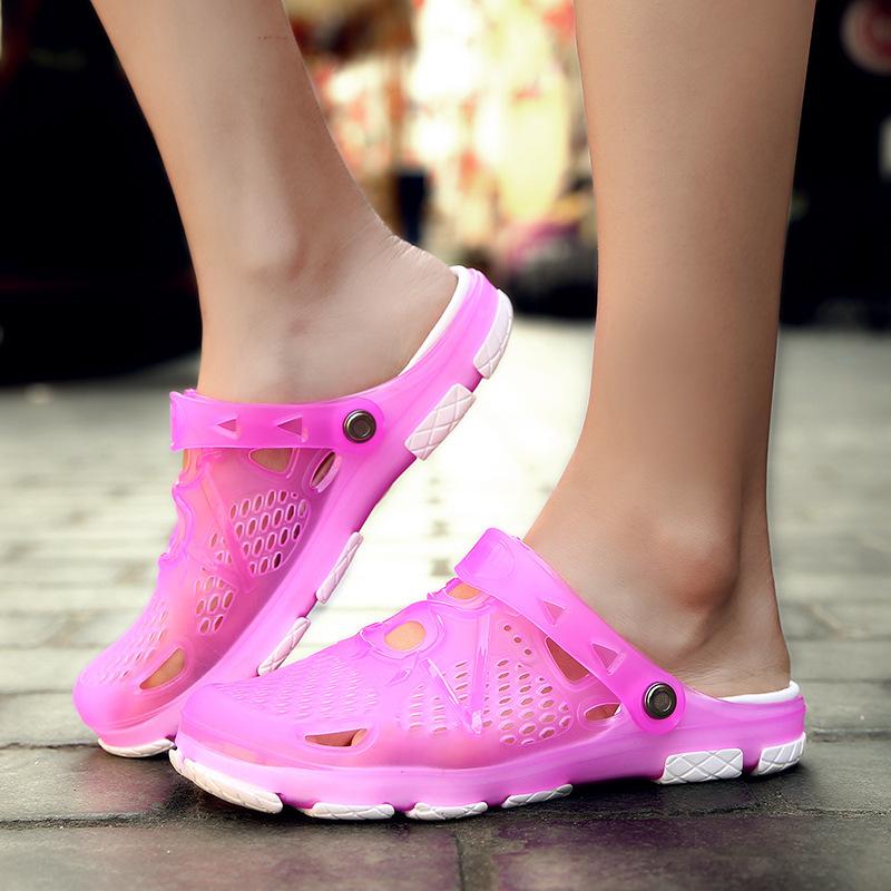 

2025 summer new couple sandals casual beach hole shoes non-slip jelly shoes garden sandals one piece 2025 45 розовый