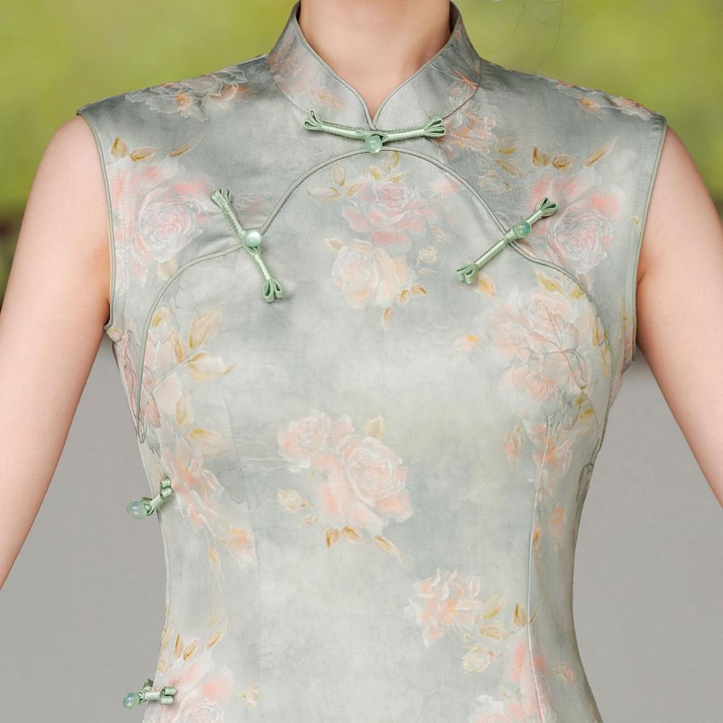 1011 summer new fashion improved young girl elegant new Chinese sleeveless long cheongsam slim and thin