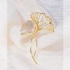 Elegant Pearl Brooch - High-End Minimalist Clothing Accessory