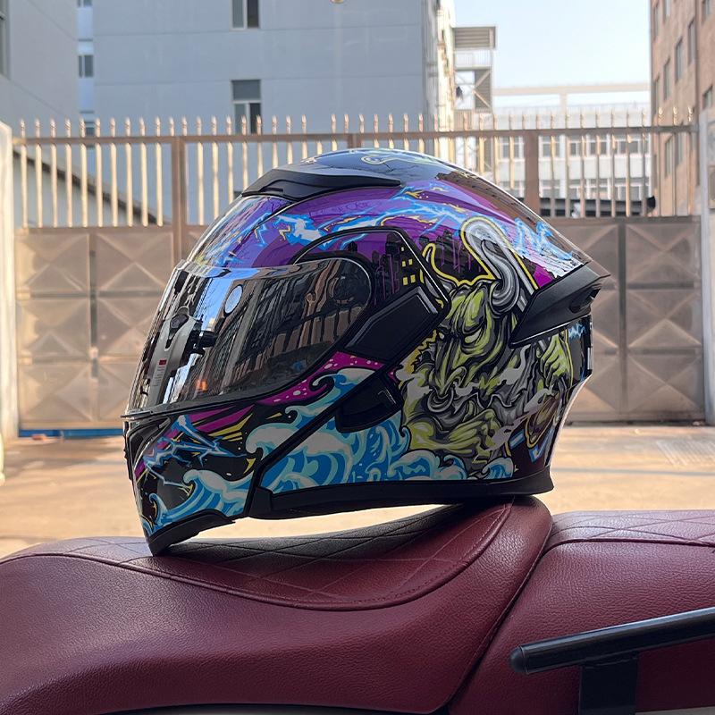 Motorcycle helmets Men's and women's locomotive full helmets Bluetooth peel-off helmets Electric vehicle helmets