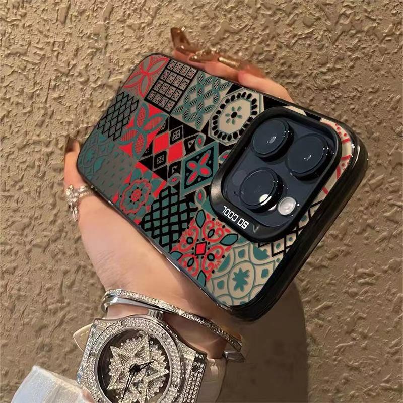 Grid Totem Apple iPhone 15, 16, 17 Pro/Pro Max Case with Cross-Border Personality Design.
