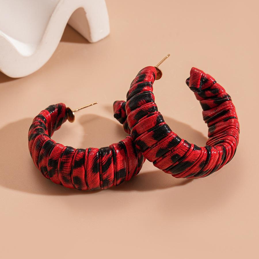 Кожаные плиссированные геометрические круглые C-образные леопардовые серебряные гвоздики простые серьги