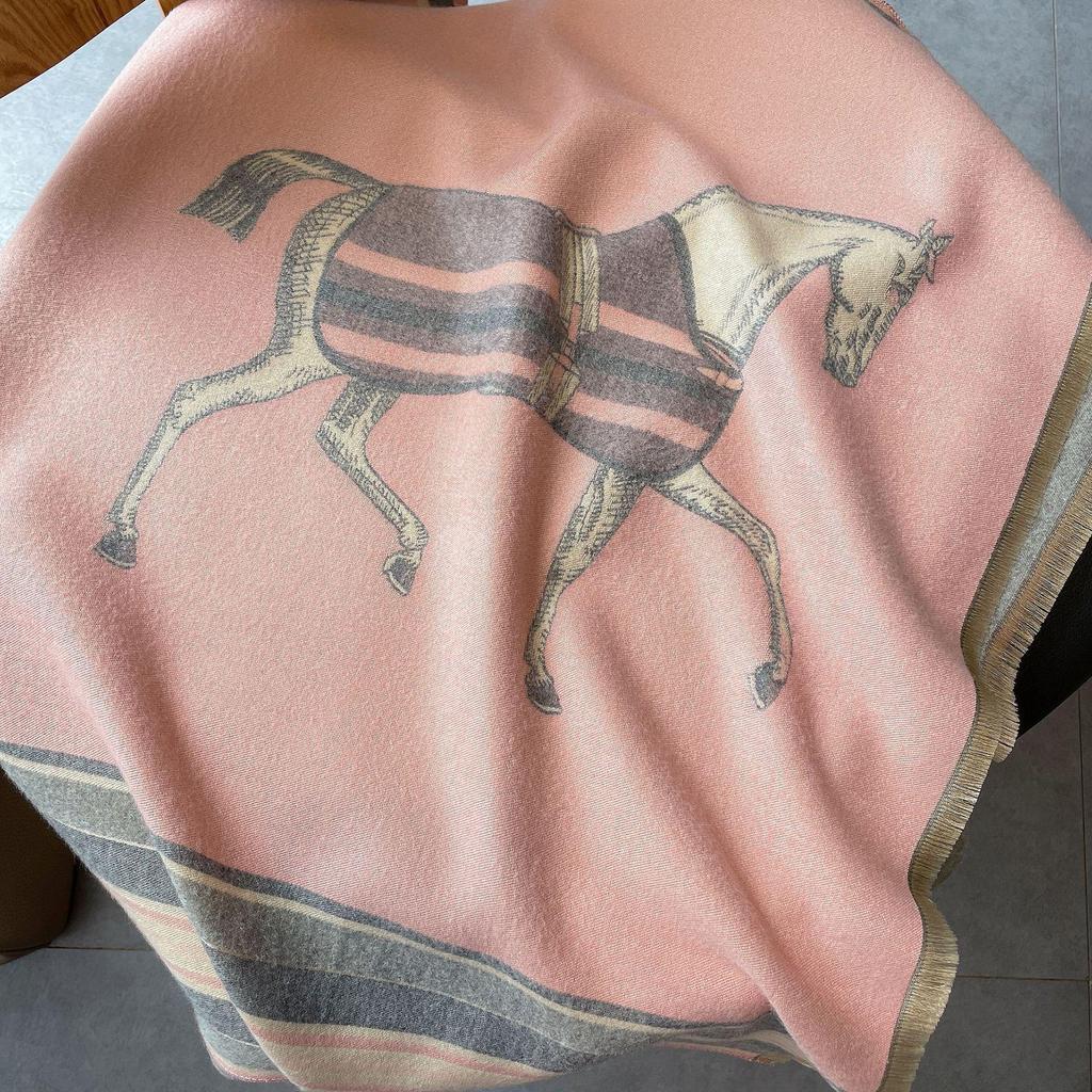 400g Retro Ethnic Bluebird Scarf: Women's Winter Warm Neck Warmer, High-End Imitation Cashmere Shawl.