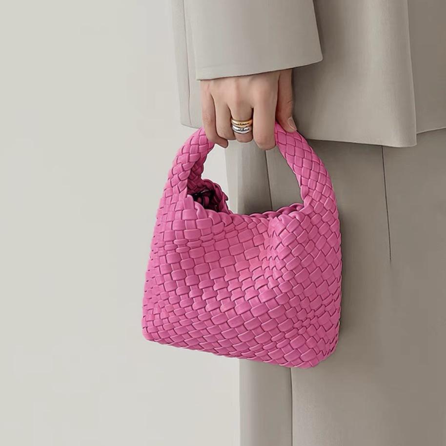 Hand-Woven Women's Summer Handbag: High-End Niche Design, Versatile for Shoulder and Vegetable Basket Style