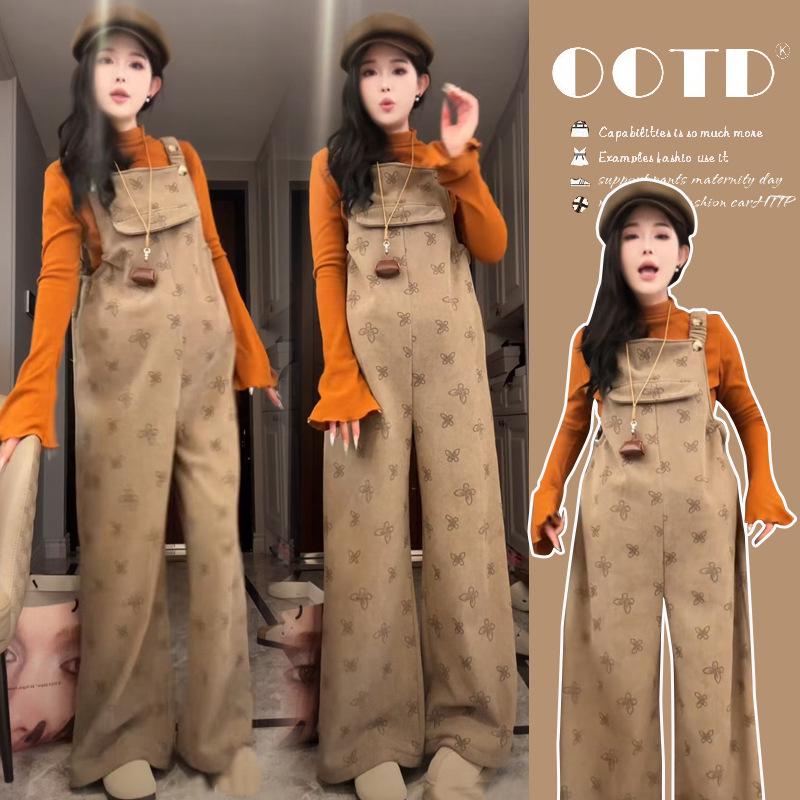

2025 Autumn/Winter Maternity Knit Set: Velvet Flare Top & Butterfly Strap Pants Extra Large