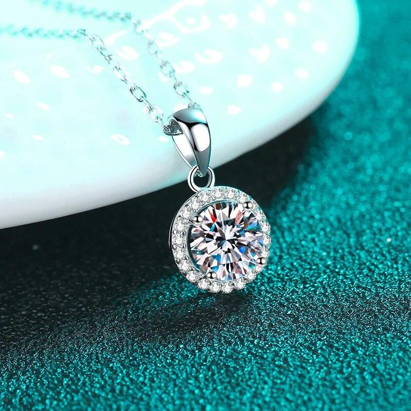 Fashion 1CT D Color Round Moissanite Pendant for Women Sparkling Diamond Necklace 6.5mm Stone 100% S925 Sterling Silver Jewelry