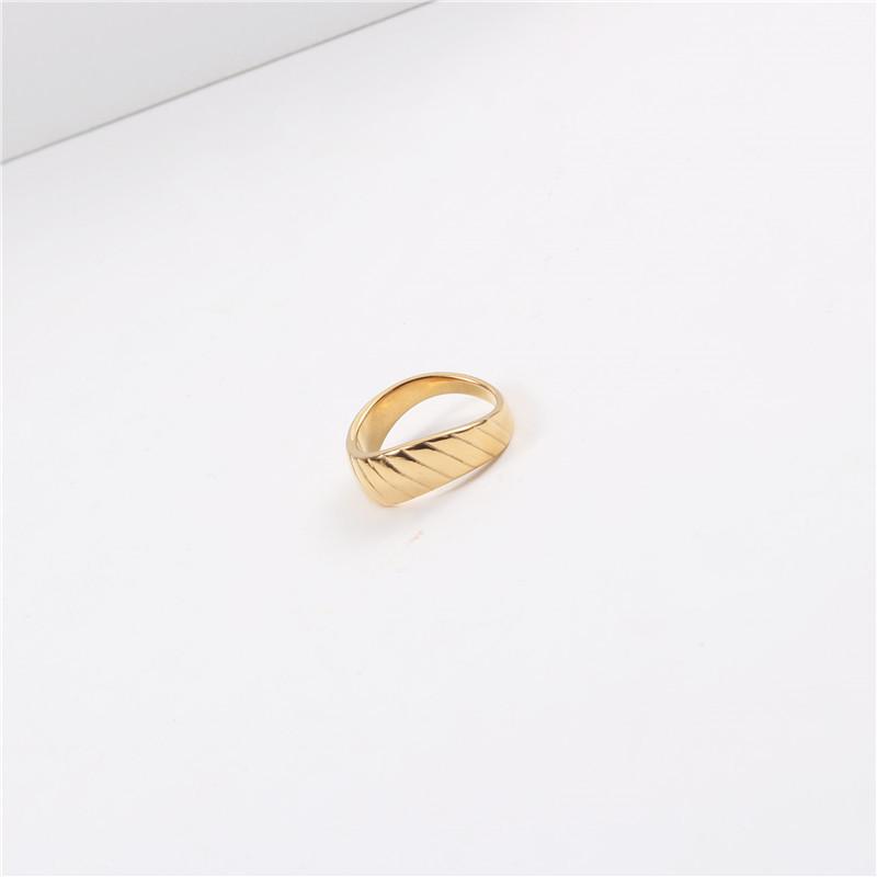 Fenny 18K Gold Plated  No Fade Irregular Bread Grain Hip-hop Style Stainless Steel Finger Ring Trend for Women