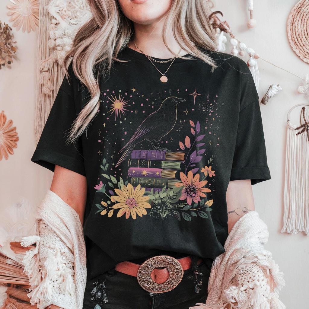 Raven Booklover Shirt Gothic Cottagecore, Witchy Dark Academia T-Shirt, Mystic Fantasy Reader Outfit, Crow Lover Gift Idea, Book Club Girly