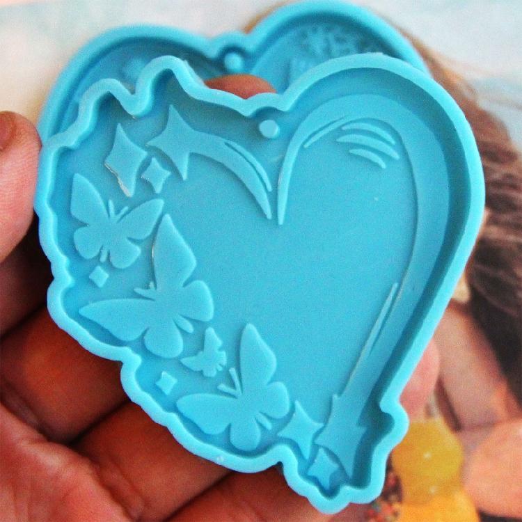 2Pcs Eye Catching Mold for Butterfly Keychain Epoxy Silicone Mold with Hanging Hole for DIY Keycchain Pendant Accessory