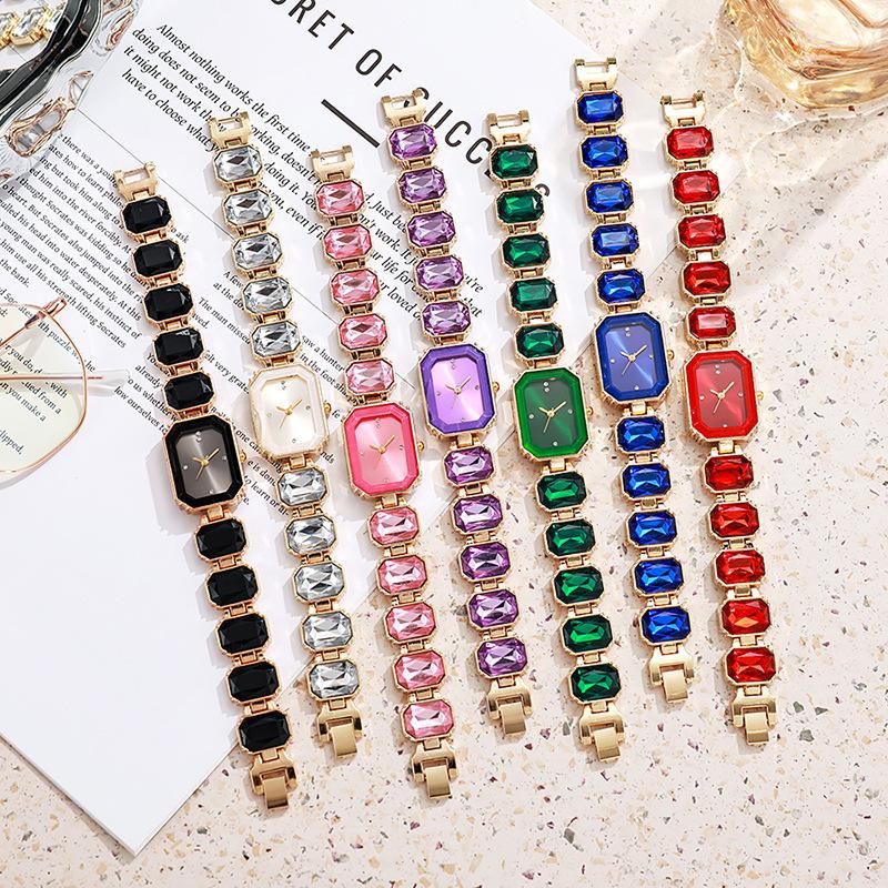 Orologio da donna con quadrante rettangolare alla moda, elegante orologio da polso al quarzo per ragazze, il miglior regalo per moglie, famiglia e amica.