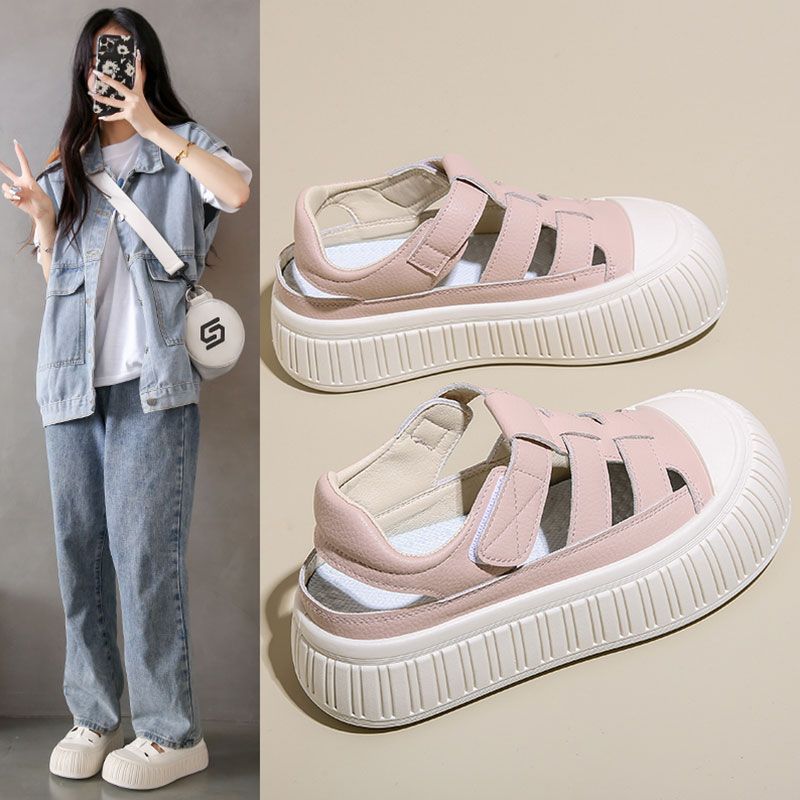 Sandály s dutou taškou na hlavu dámské léto 2025 nové internetové celebrity prodyšné malé bílé boty studentská platforma ležérní sportovní boty