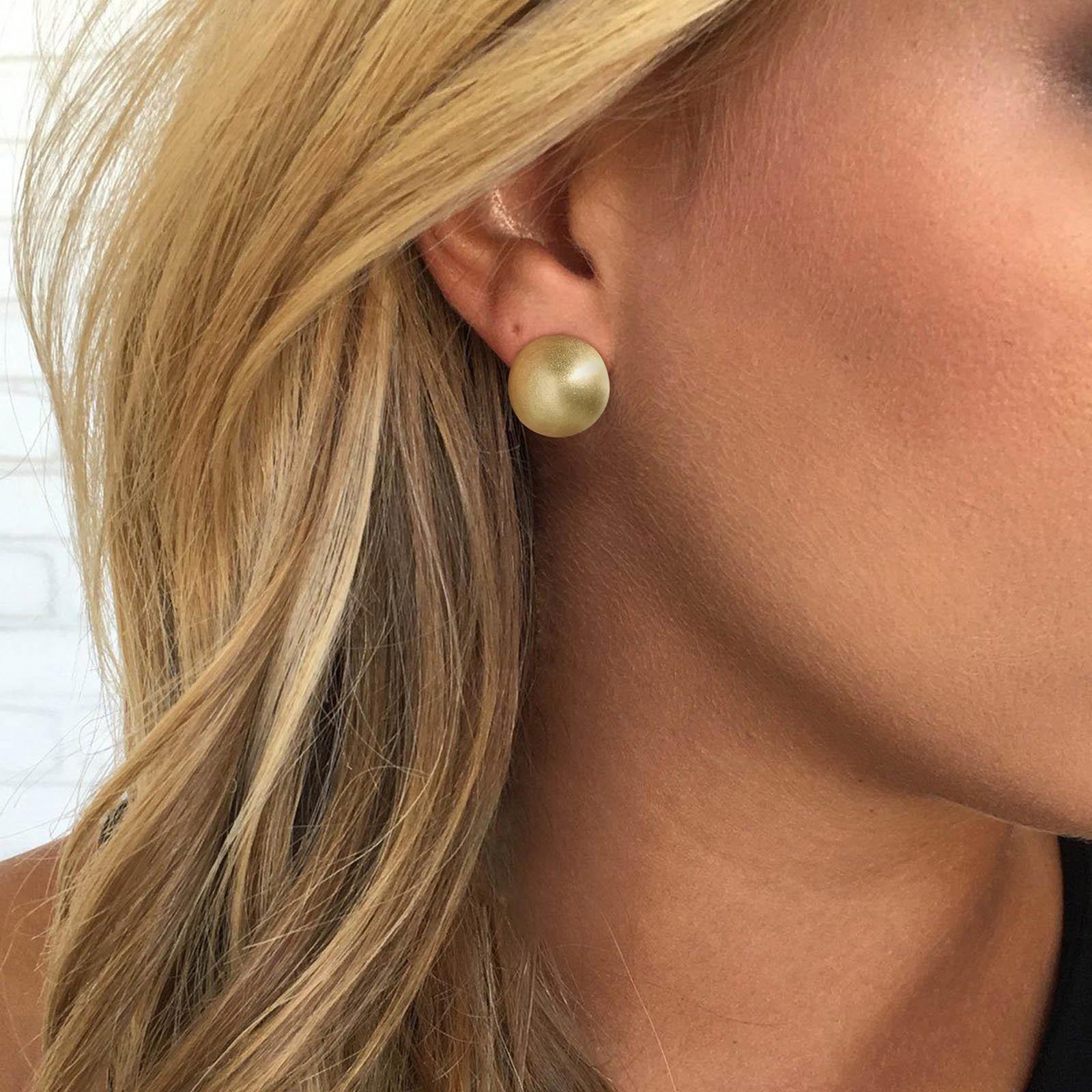 

Vnox 1 Pair Large Women Heart Stud Earrings,Stainless Steel Gold Color Ear Gifts for Her,Minimalist Dainty Chic Oversize Jewelry