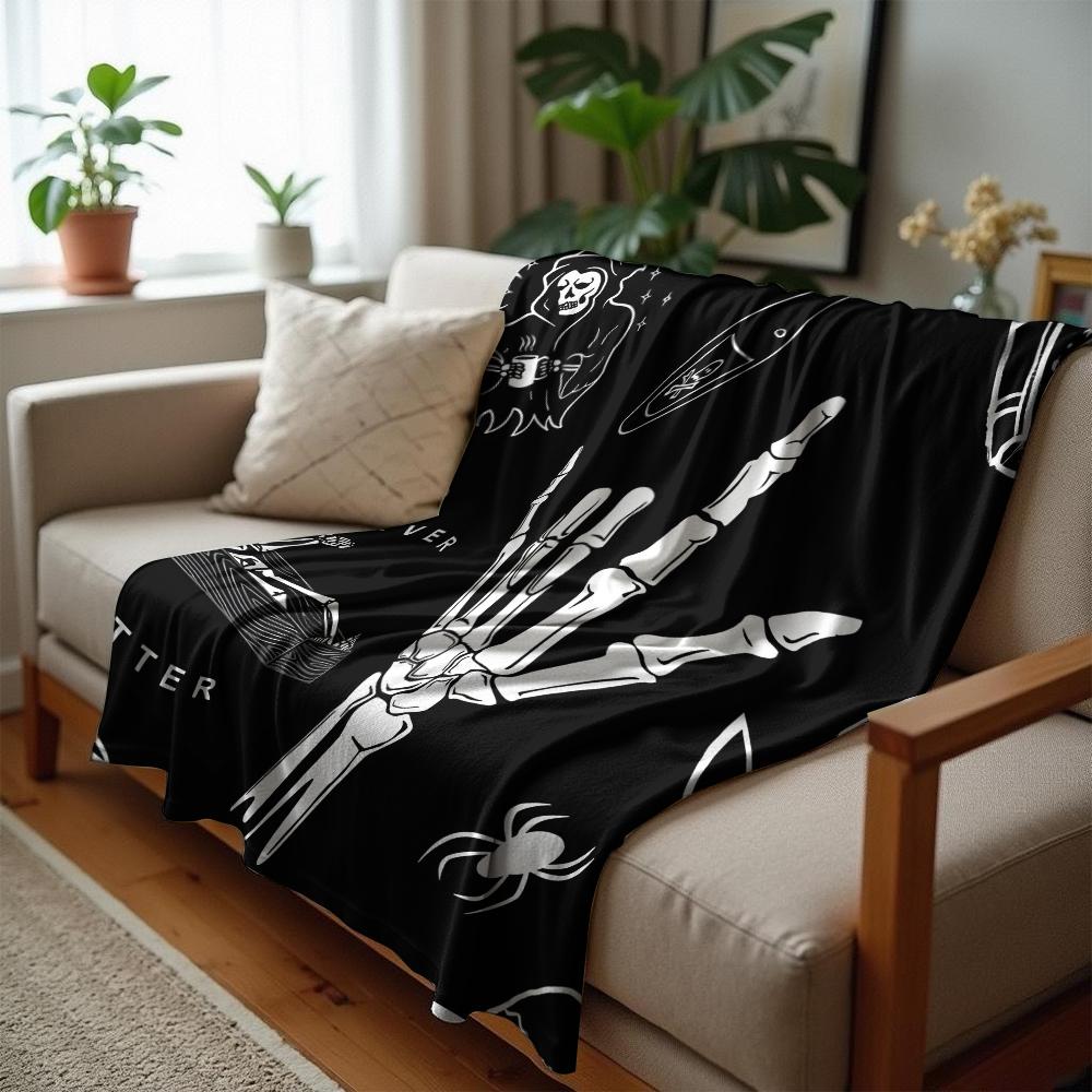 Gothic Heart Sticker Soft Flannel Blanket Breathable Warm Throw for Office Car Sofa Kids Room Birthday Xmas Gift