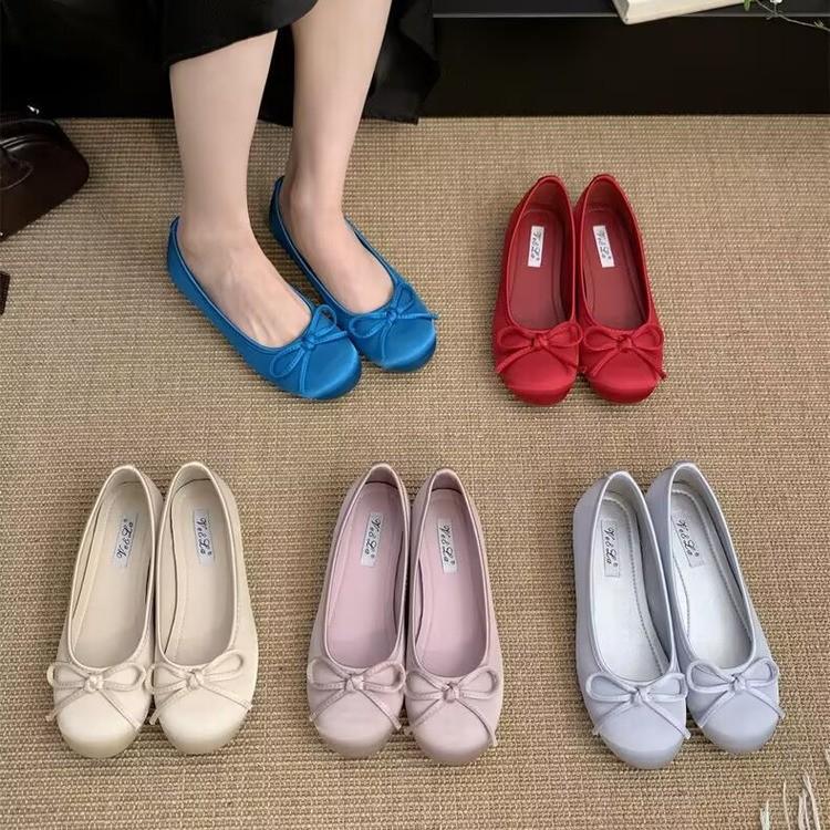 Evening Wind Gentle Butterfly Ladyshoes Ballet Flats French Retro Soft Sole Spring and Summer 2025 New Satin Single Shoes
