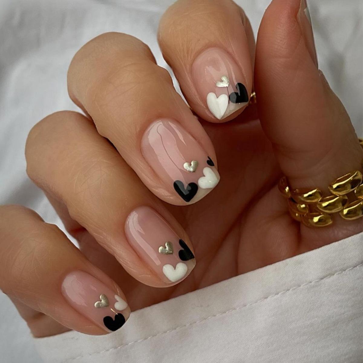 

Glossy Black & White Heart French Tip Nail Art - Square Short Style