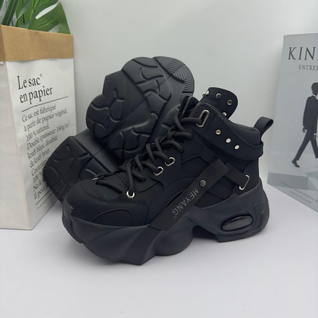 Modischer Sneaker für Herren Trendmarke Dicksohliger Sportschuh Vielseitig Beliebt Nischen-Fad Kurzstiefel Herren High-Top-Schuh Zapatillas Hombre