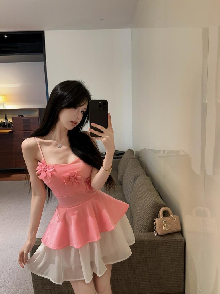 Pure desire to reveal the collarbone, sweet and sexy three-dimensional flower tube top, suspender dress, slim and thin A-shaped tutu dress, woman