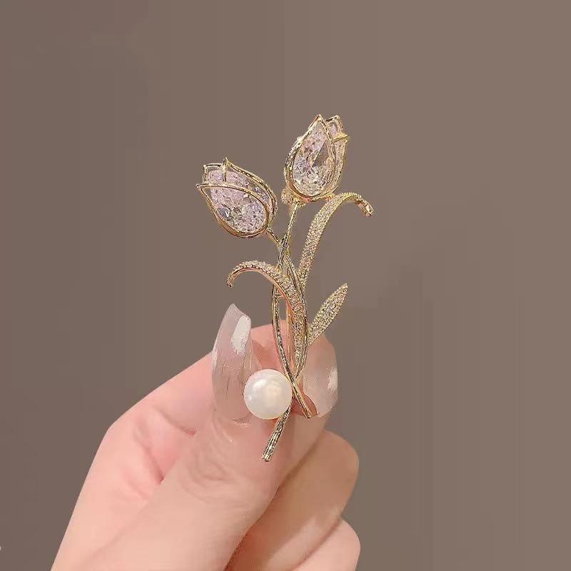 Zircon Tulip Flower Pearl Brooches For Women Sweet  Floral Lapel Pins Banquet Party Clothes Corsage Jewelry Gift