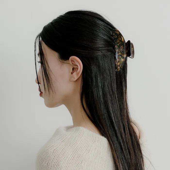 Thea hair clip