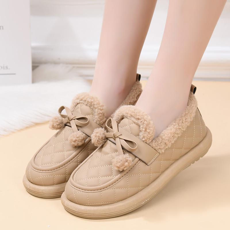 Hiver nouveau Pékin 2025 chaussures en coton pour femmes velours épaissi antidérapant chaud chaussures de mère version coréenne mode chaussures en coton Doudou
