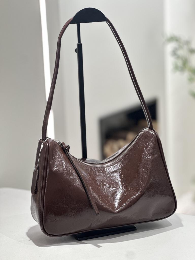 Oil wax cowhide large-capacity underarm small square bag women's 2025 new spring and summer women's casual versatile single shoulder crossbody