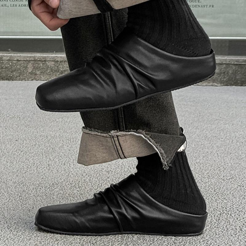 Fashion 2025 New Summer Women Mules Genuine Leather Men Shoes Cover Toe Shoes Squared Toe Low Heel Sandals Pleated Modern Slippers