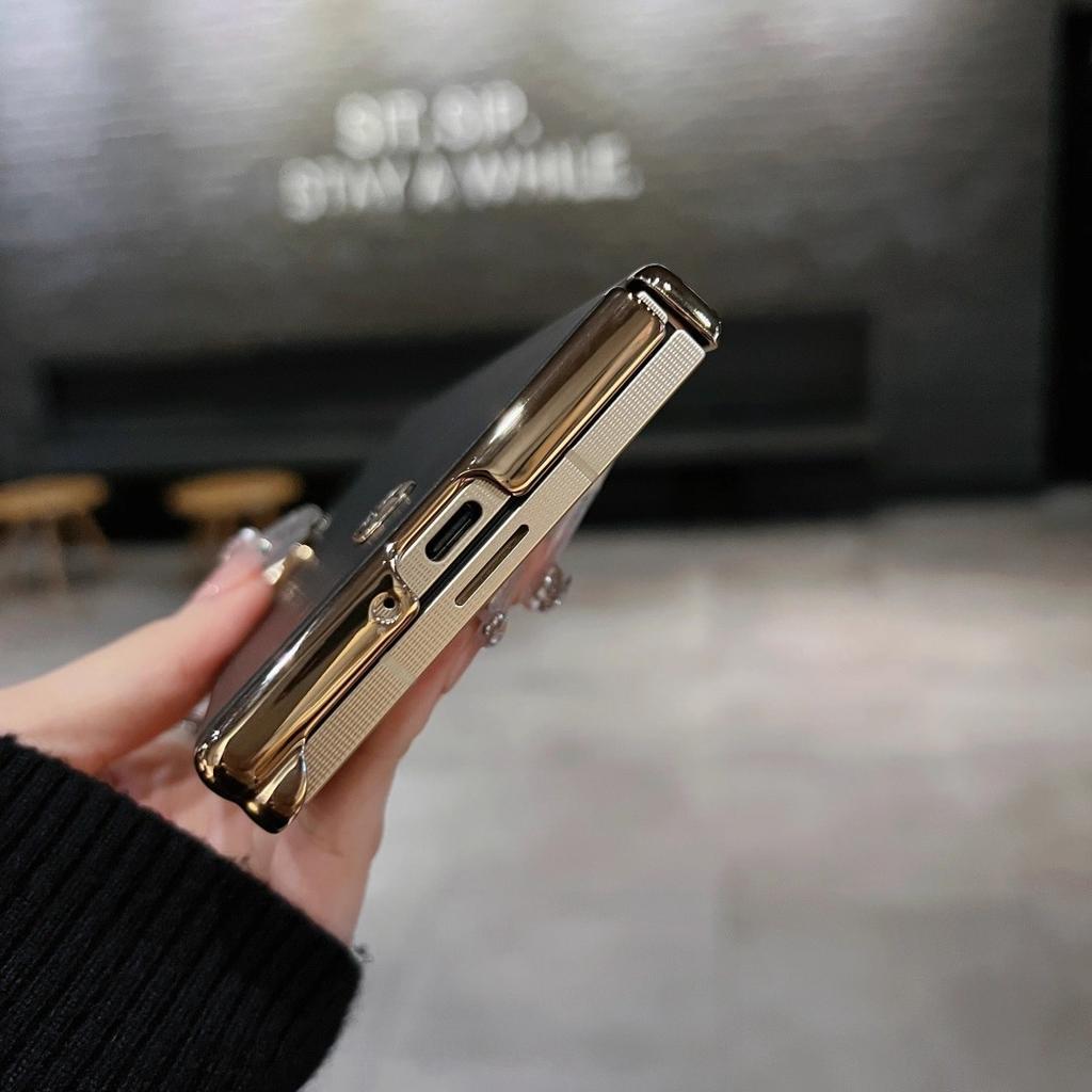 Applicable to Samsung w11 mobile phone case, double central axis magnetic attraction  zfold1 new sheepskin w11 electroplating anti-drop case