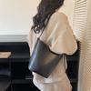 Retro Texture Bucket Bag Women's Shoulder Messenger Bag