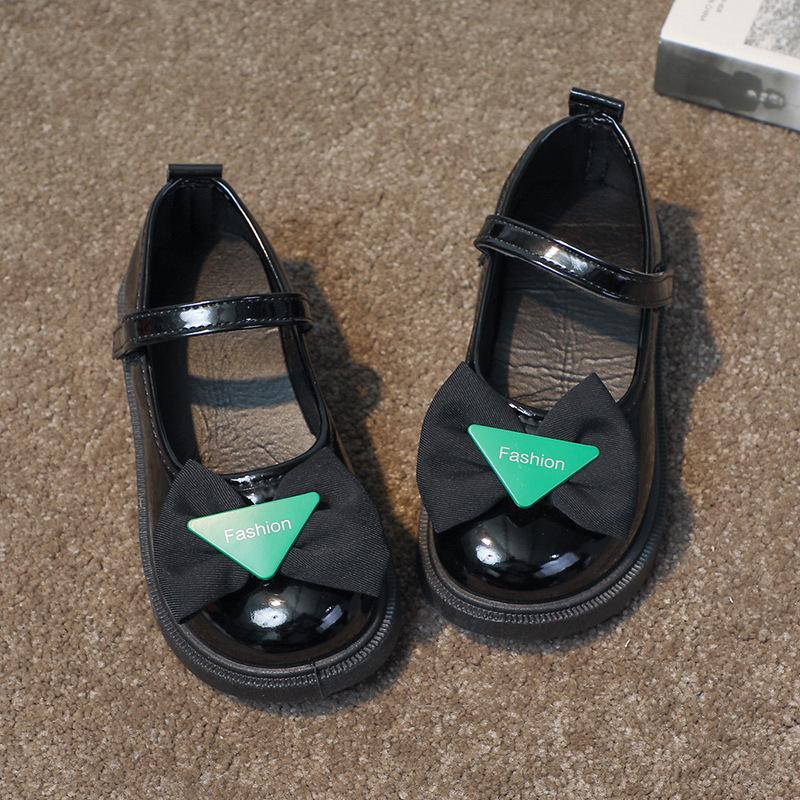 Księżniczka Wszechstronne Płytkie Mokasyny Czarna Kokarda Brytania PU 2024 Wiosna i Jesień Nowe Czarne Dziewczęce Mokasyny na Rzep Okrągły Nosek
