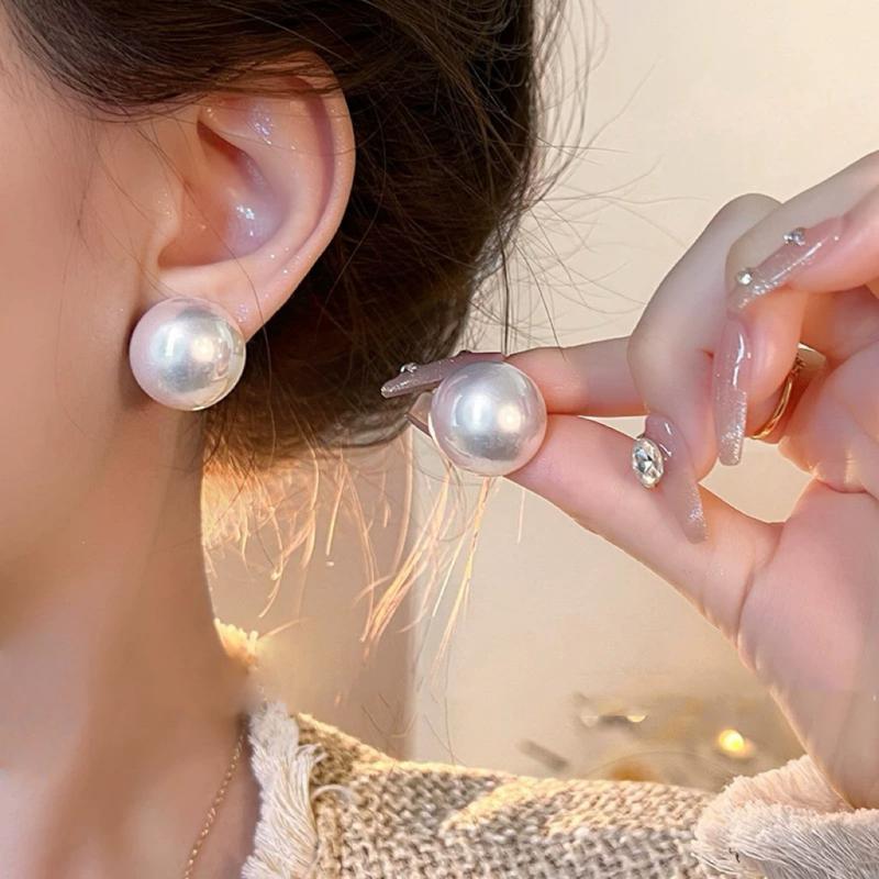 

French Large Half Round Imitation Pearl Earrings For Women Minimalist Stud Earring New Light Luxury Vintage Wedding Jewelry