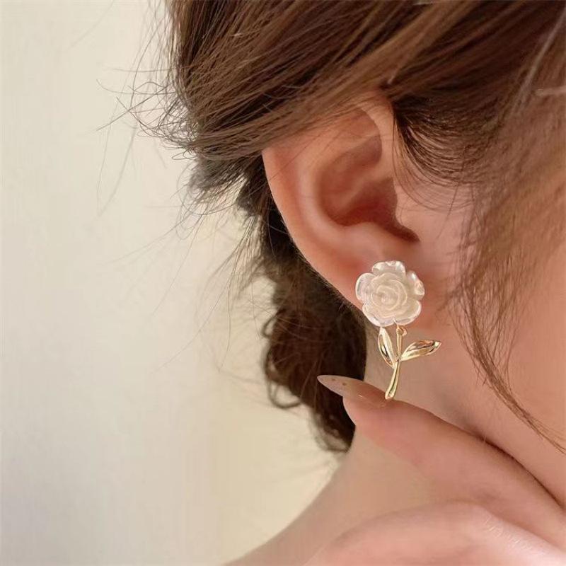 White Rose Flower Earrings: Retro High-End Fairy Ear Studs, 2022 Trendy Design.