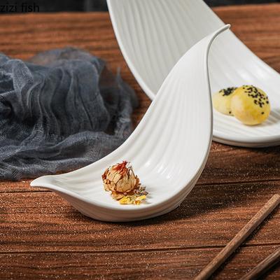 Unregelmäßig geformte Keramik-Essteller, Sashimi-Sushi-Teller, Restaurant, kreatives einfarbiges Geschirr, Snack- und Dessertgerichte, Pfannen